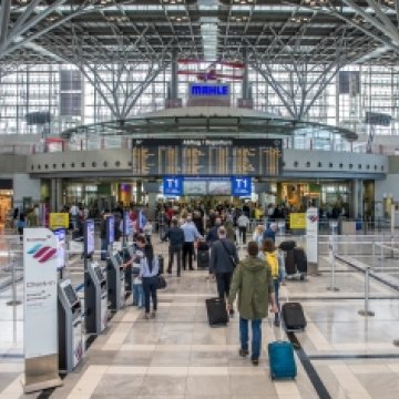 Auftrag für Luftsicherheitskontrollen am Flughafen Stuttgart mit FraSec vorzeitig verlängert